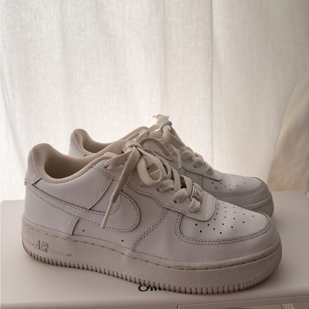 Nike Air Force 1 GS size 4